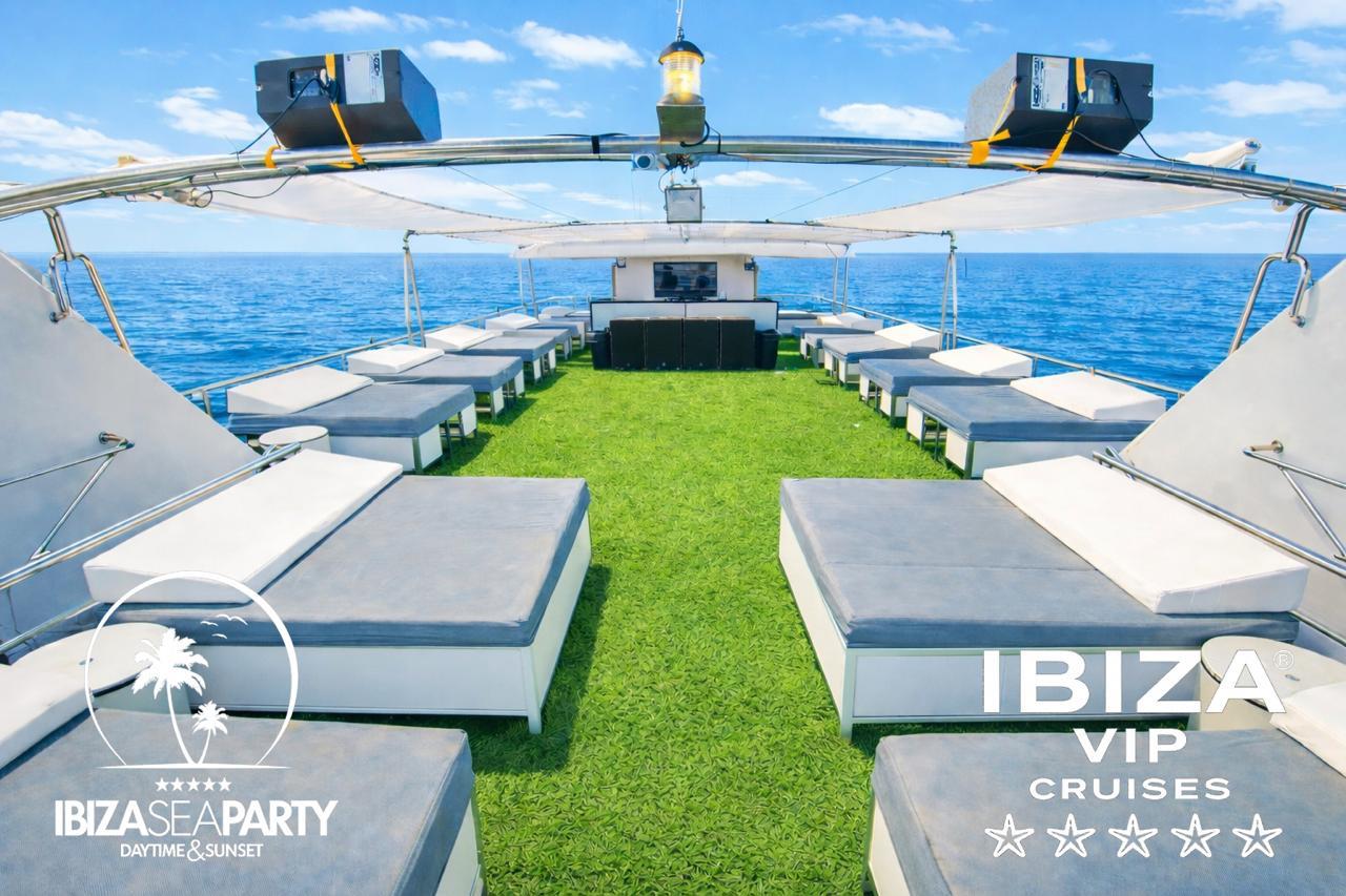 Sunset Boatparty